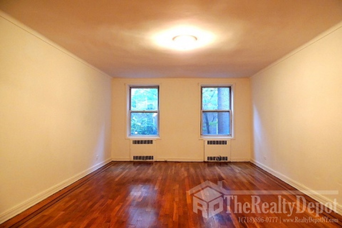  118th St  Queens, NY 11415, MLS-RD1864-2