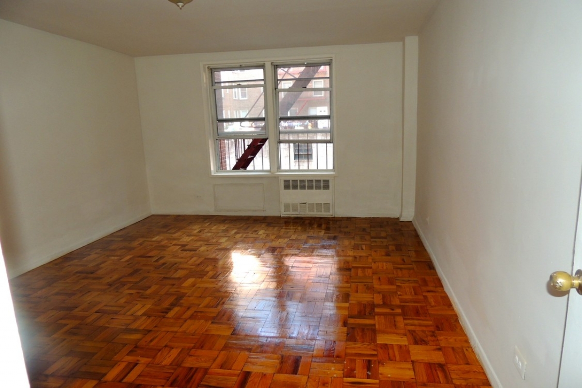 Apartment 168th Street  Queens, NY 11358, MLS-RD1889-4