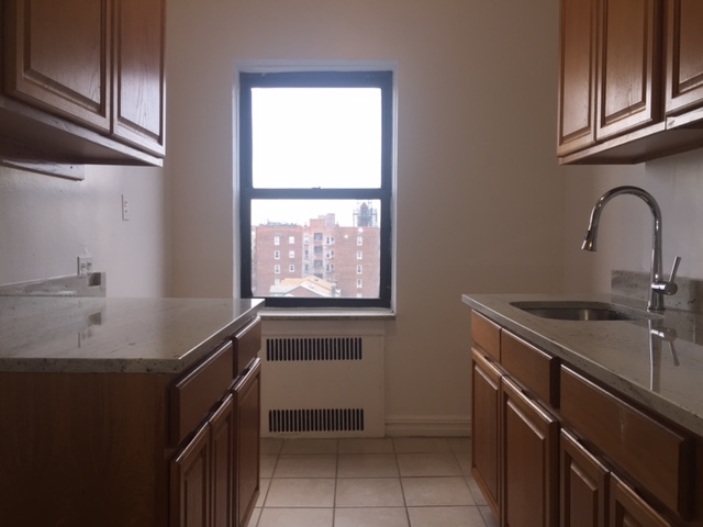 Apartment Elmhurst Avenue  Queens, NY 11373, MLS-RD1904-8