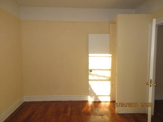 Apartment 33rd St  Queens, NY 11106, MLS-RD1914-5