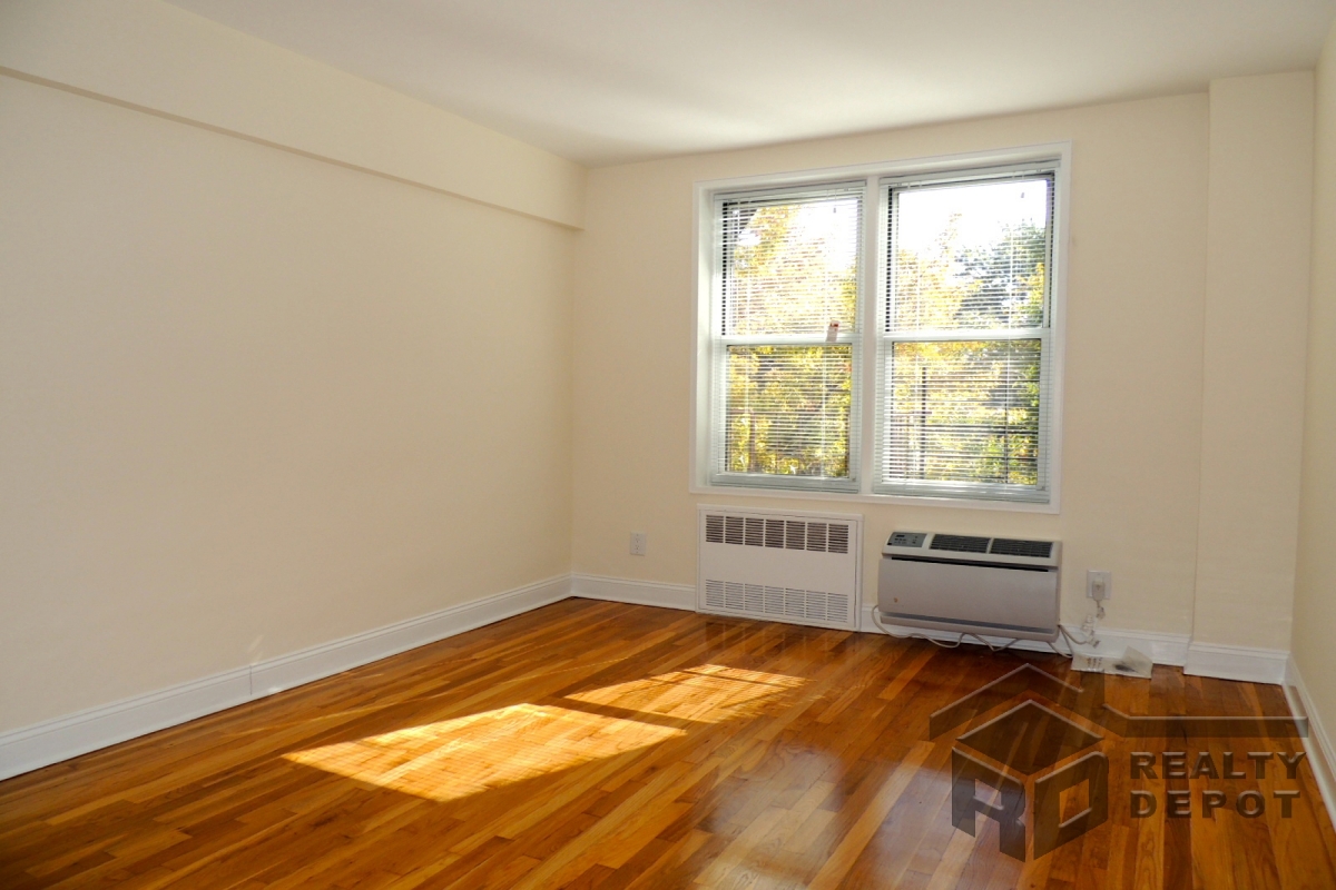 Apartment 150th Street  Queens, NY 11358, MLS-RD1939-8