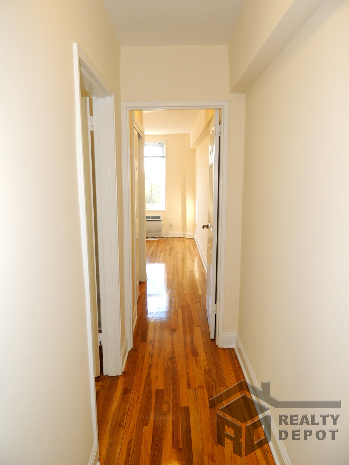 Apartment 150th Street  Queens, NY 11358, MLS-RD1939-10