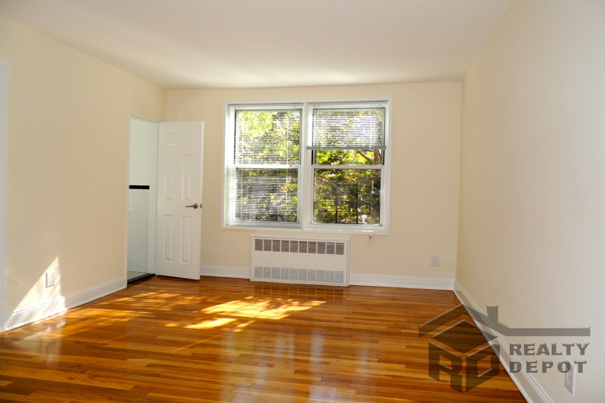 Apartment 150th Street  Queens, NY 11358, MLS-RD1939-13