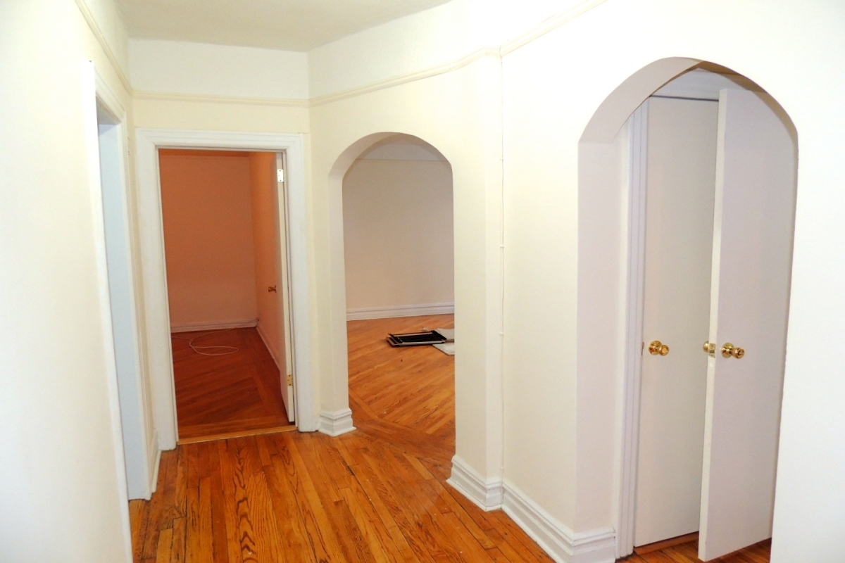 Apartment 48th Street  Queens, NY 11104, MLS-RD1943-3