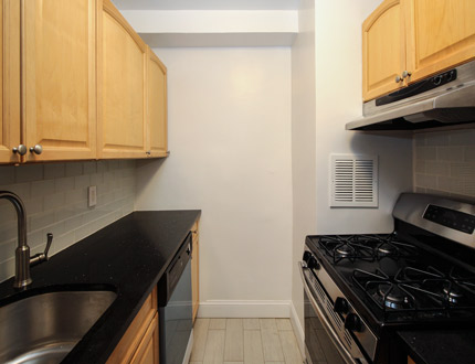 Apartment 35th Avenue  Queens, NY 11354, MLS-RD1952-2