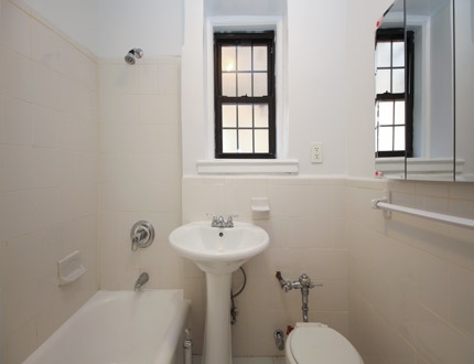 Apartment 79th Street  Queens, NY 11372, MLS-RD1960-5