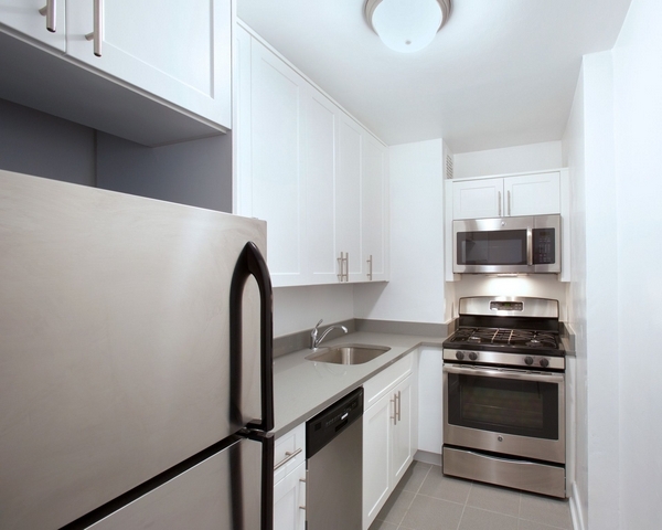 Apartment Saunders Street  Queens, NY 11374, MLS-RD1962-4