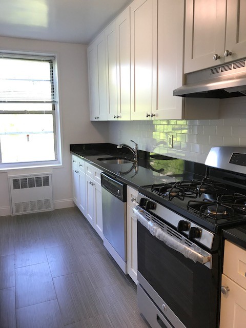 Apartment 150th Street  Queens, NY 11358, MLS-RD1969-12