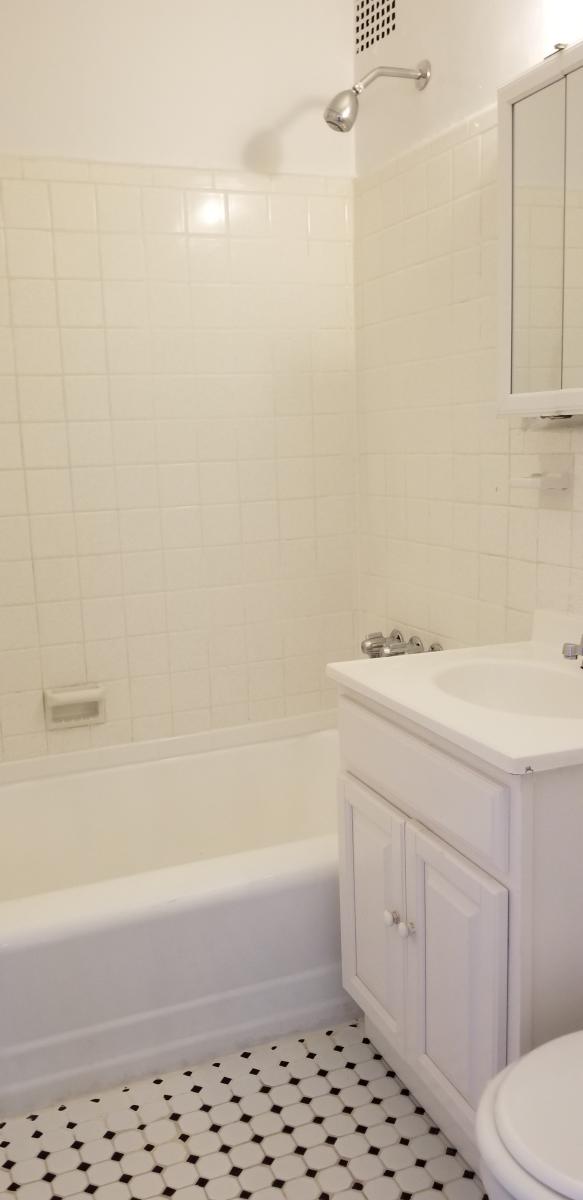 Apartment Dalny Road  Queens, NY 11432, MLS-RD2000-2