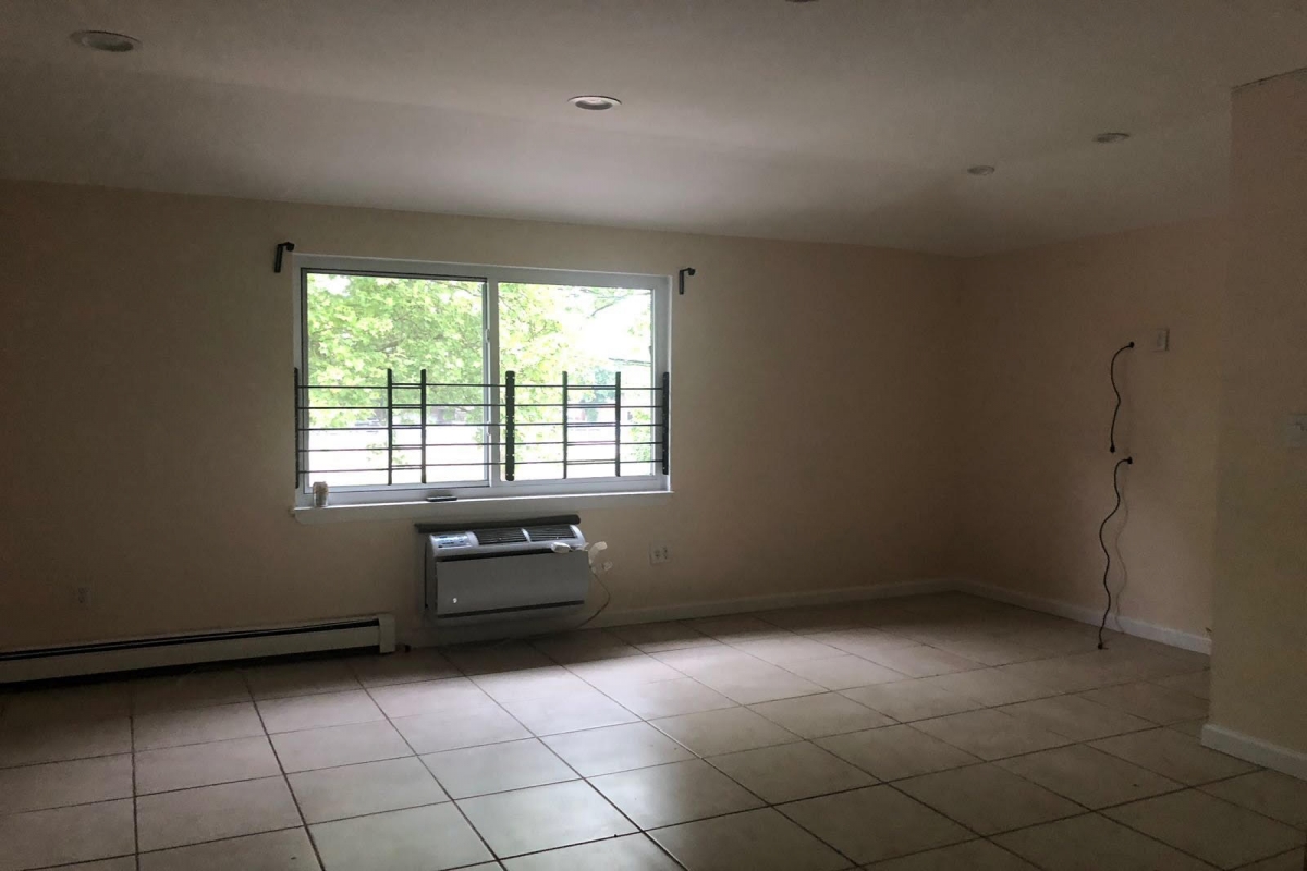 Apartment in Bayside - Clearview Expressway  Queens, NY 11361