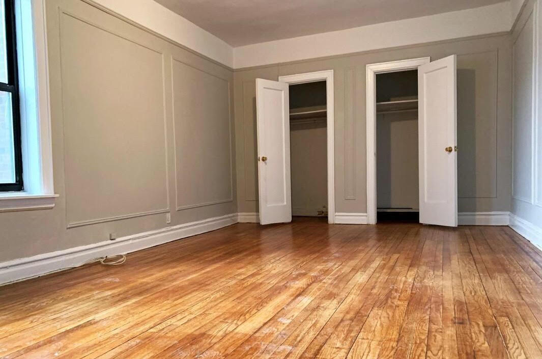 Apartment in Forest Hills - Austin Street  Queens, NY 11375