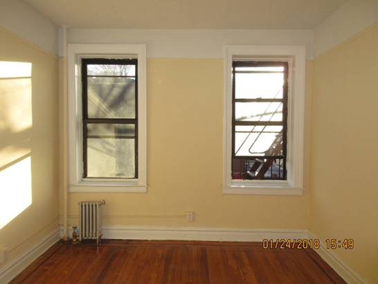 Apartment 33rd Street  Queens, NY 11106, MLS-RD2361-2