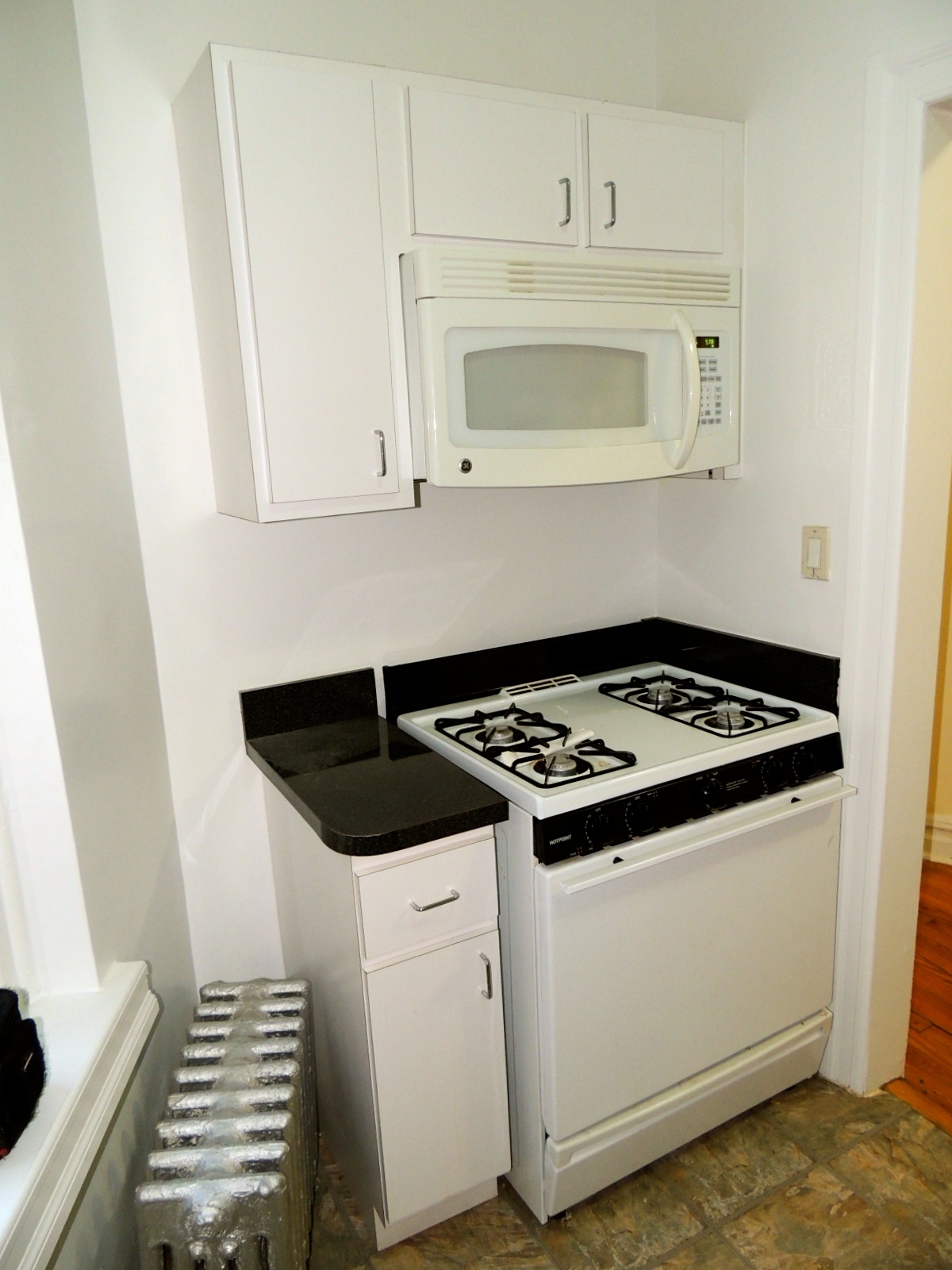 Apartment in Sunnyside - 48th Street  Queens, NY 11104