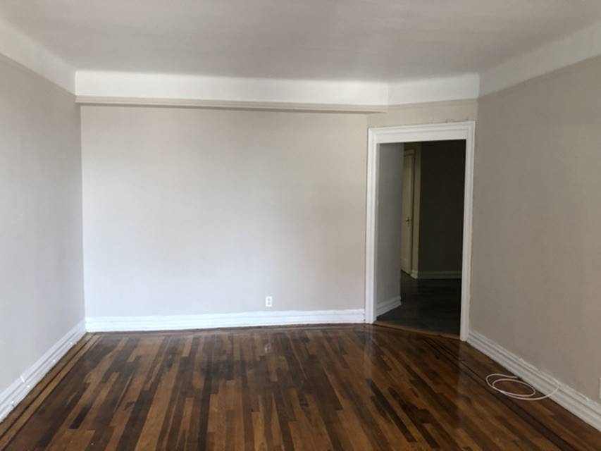 Apartment 30th Road  Queens, NY 11102, MLS-RD2398-4