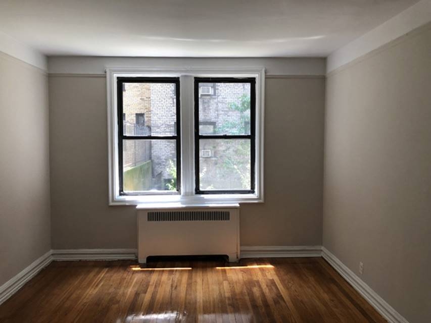 Apartment 30th Road  Queens, NY 11102, MLS-RD2398-6