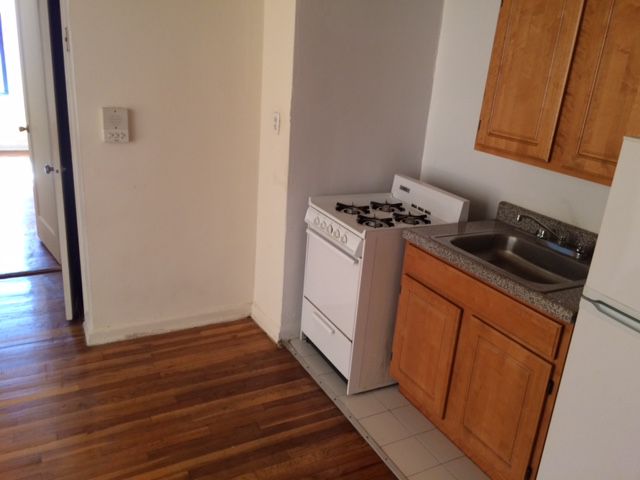 Apartment 33rd Street  Queens, NY 11106, MLS-RD2409-2