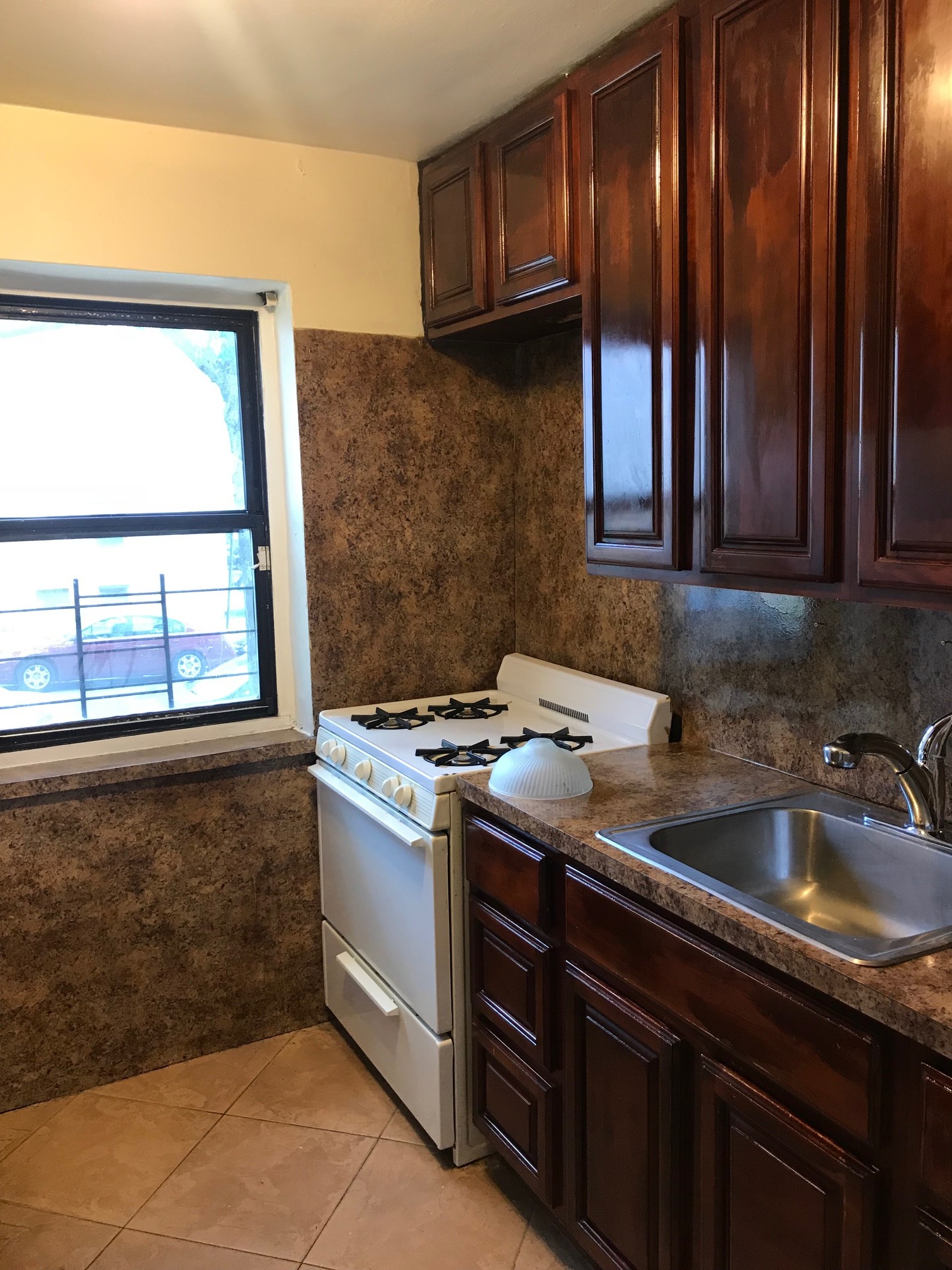Apartment in Kew Garden Hills - 147th Street  Queens, NY 11367