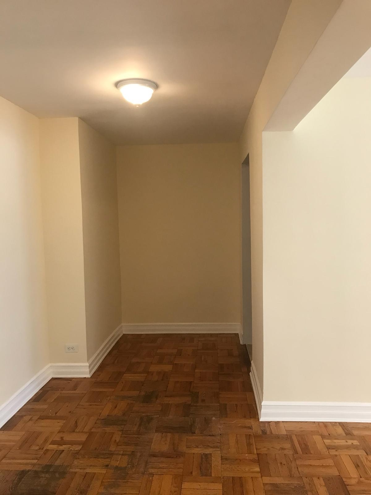 Apartment Wetherole Street  Queens, NY 11374, MLS-RD2412-4