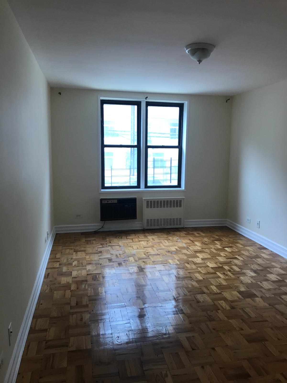 Apartment Wetherole Street  Queens, NY 11374, MLS-RD2412-5