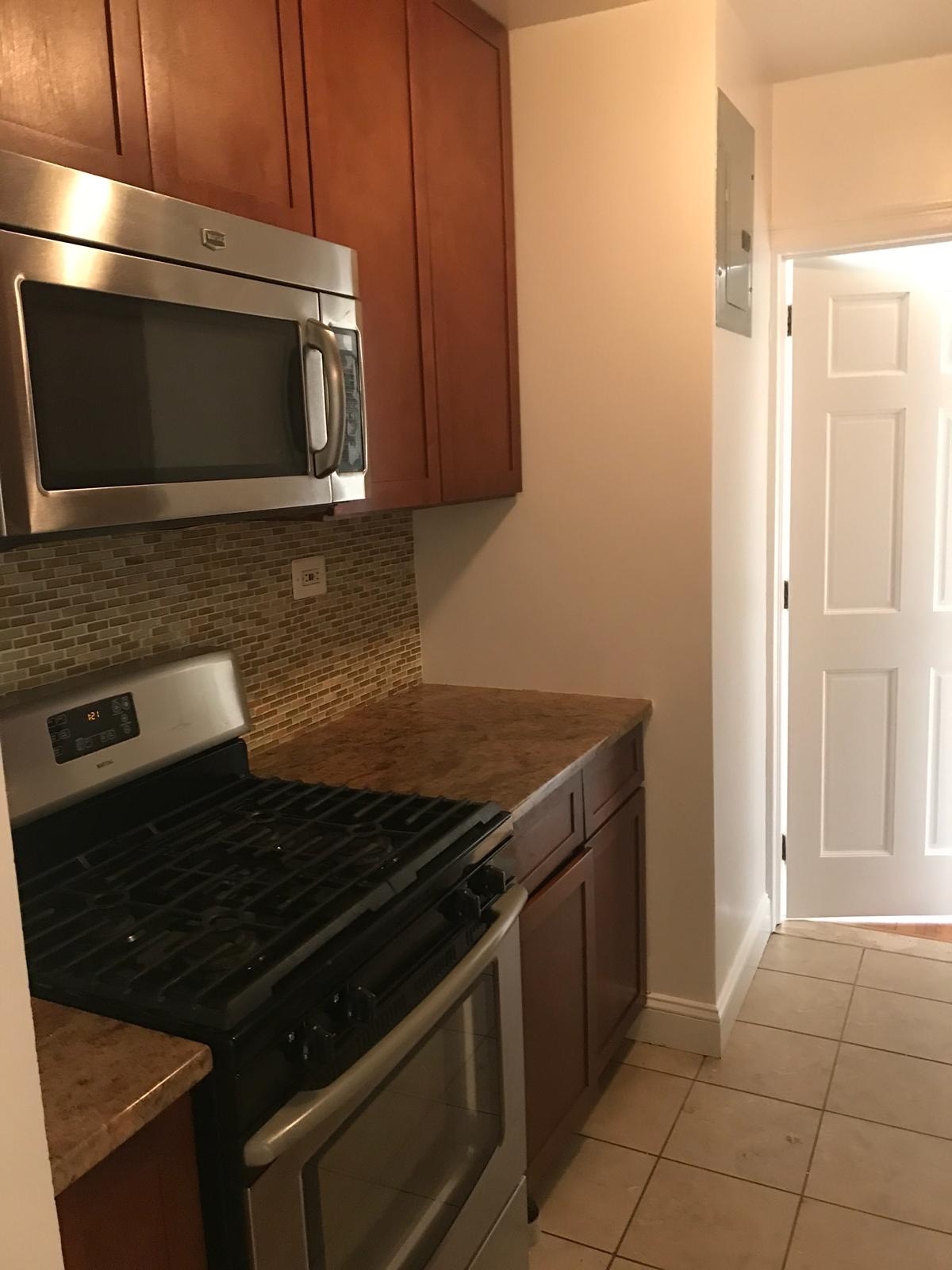 Apartment Wetherole Street  Queens, NY 11374, MLS-RD2412-6