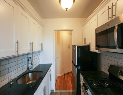 Apartment in Briarwood - 84th Drive  Queens, NY 11435