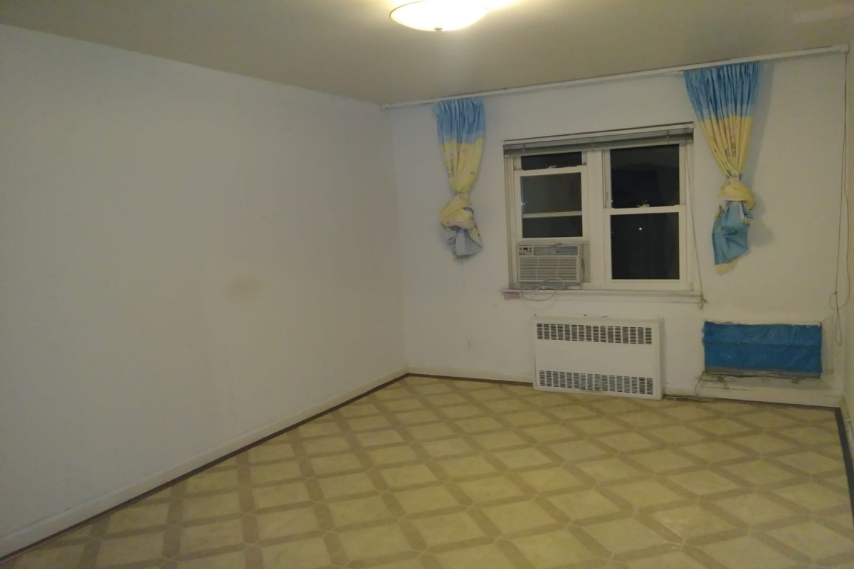 Apartment 207th Street  Queens, NY 11364, MLS-RD2515-7