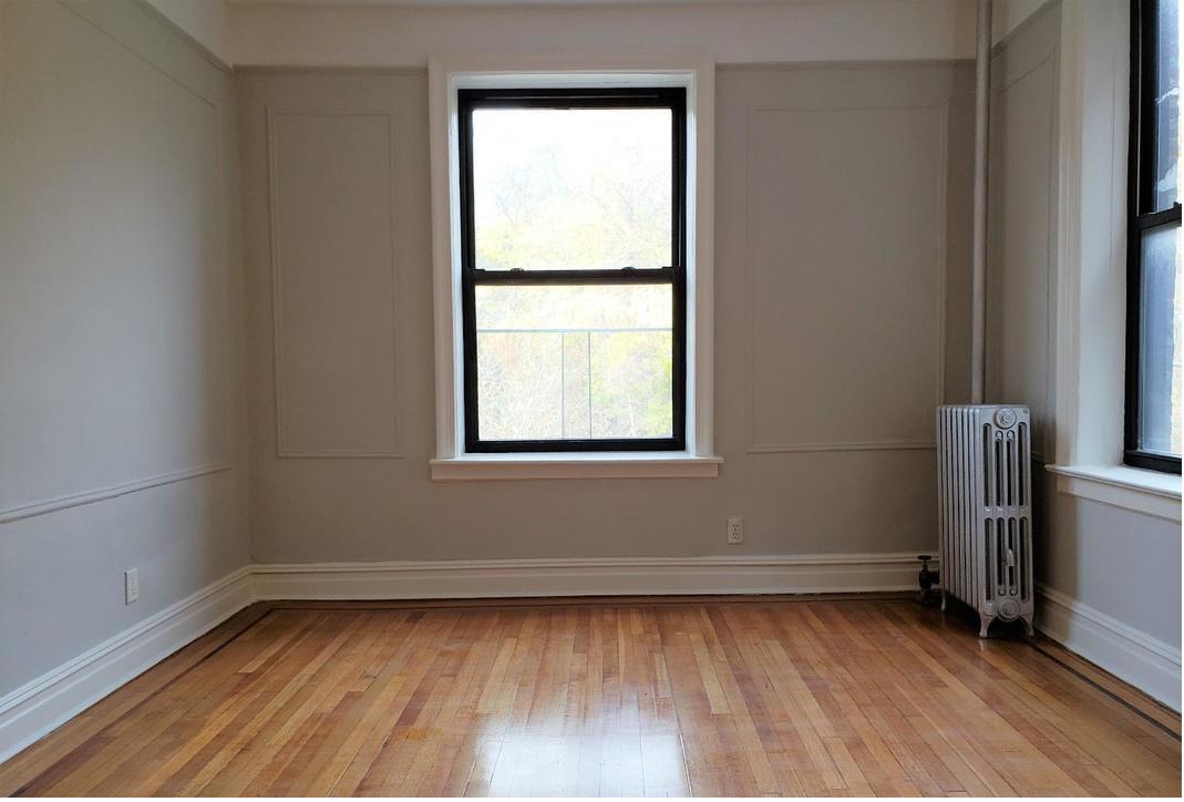 Apartment Park Lane South  Queens, NY 11421, MLS-RD2699-7