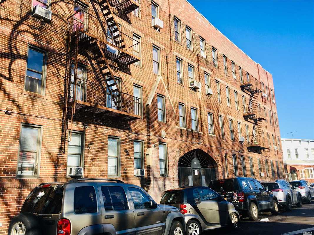 Apartment 88th Street  Queens, NY 11421, MLS-RD2746-4