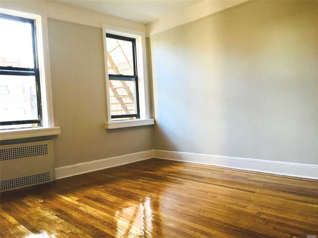 Apartment 41st Street  Queens, NY 11104, MLS-RD2766-3