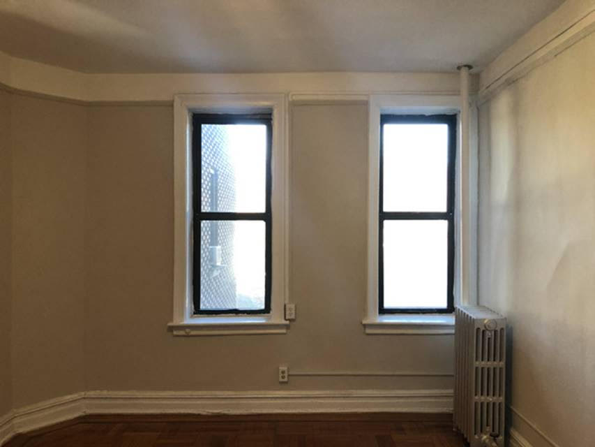 Apartment Woodhaven Blvd  Queens, NY 11421, MLS-RD2776-3