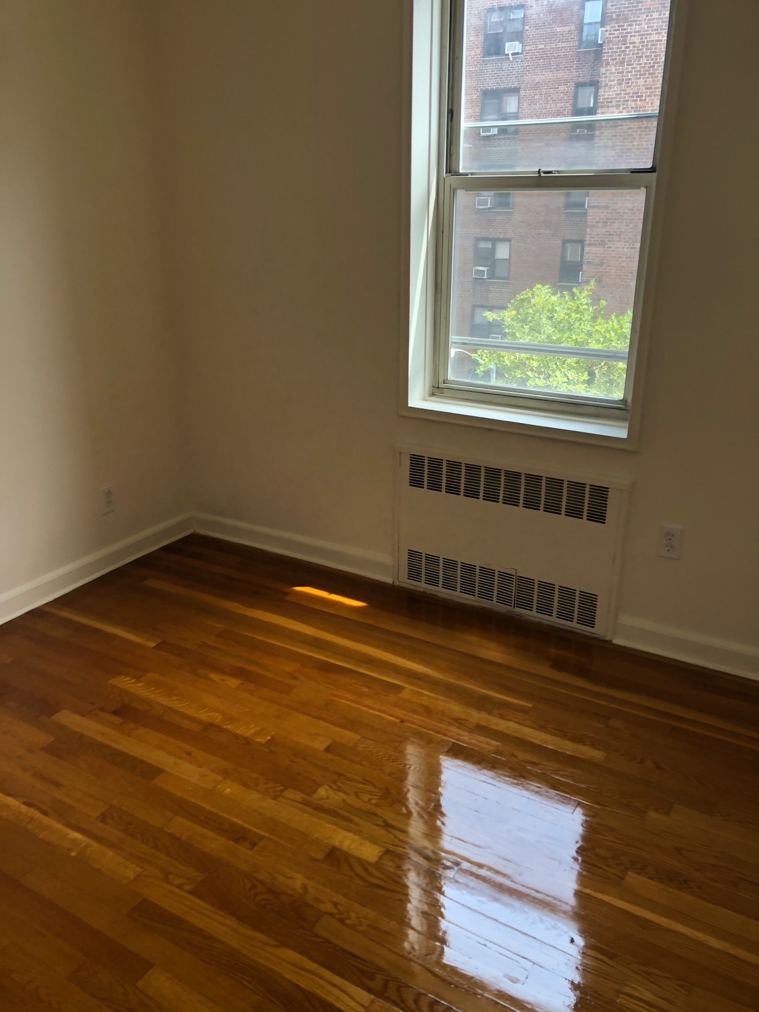 Apartment Saunders Street  Queens, NY 11374, MLS-RD2826-4