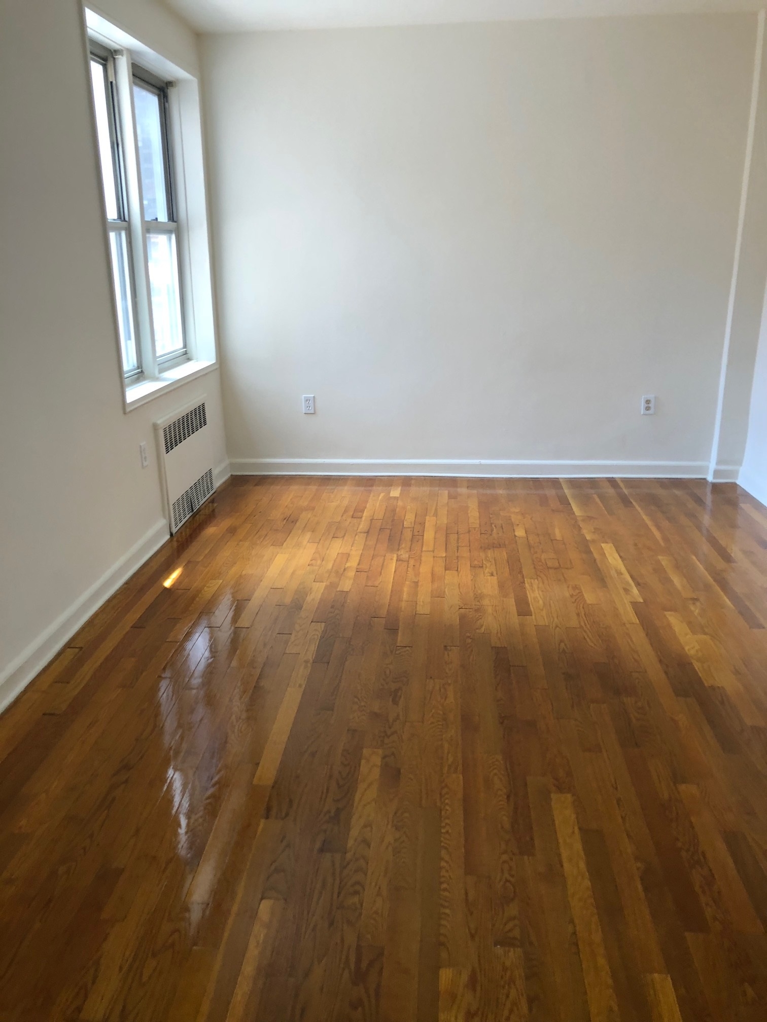 Apartment Saunders Street  Queens, NY 11374, MLS-RD2826-5