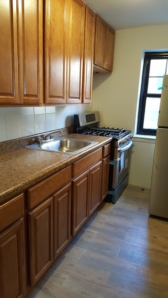 Apartment in Flushing - 147th Street  Queens, NY 11367