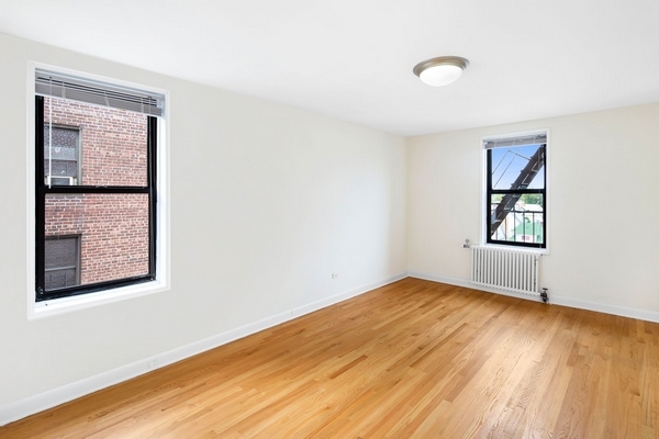 Apartment 80th Street  Queens, NY 11373, MLS-RD2859-2