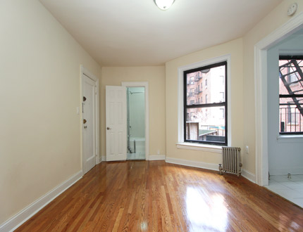 Apartment 79th Street  Queens, NY 11372, MLS-RD2863-3