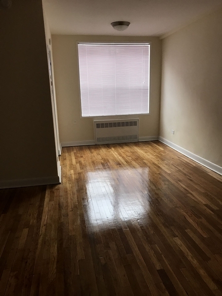 Apartment in Forest Hills - 62nd Avenue  Queens, NY 11375