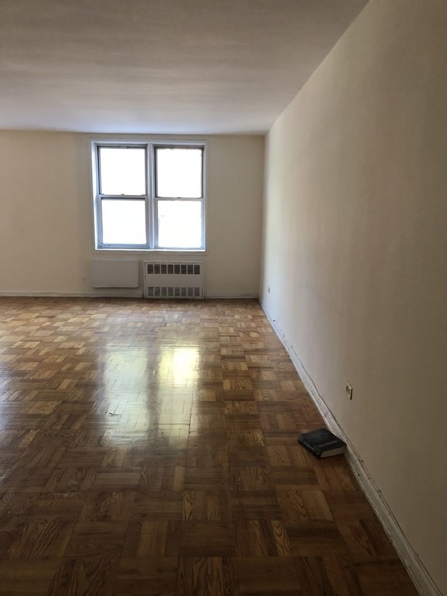Apartment 82nd Avenue  Queens, NY 11435, MLS-RD2912-3