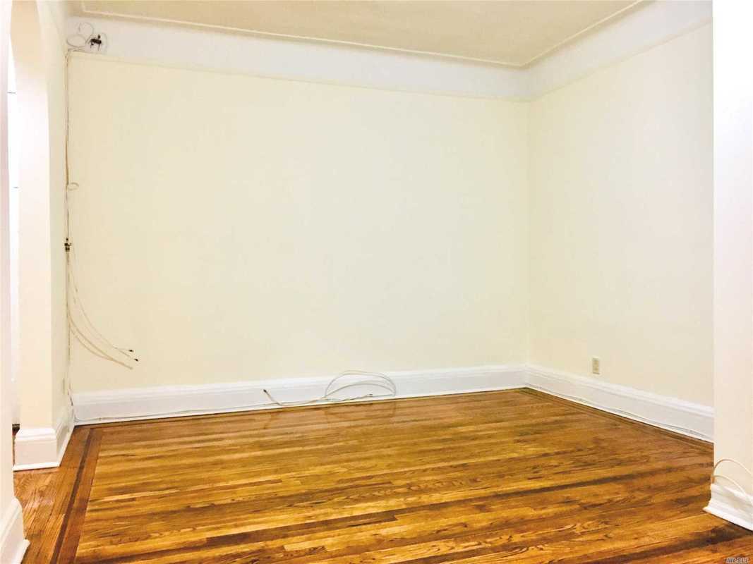 Apartment 40th Street  Queens, NY 11104, MLS-RD2919-2