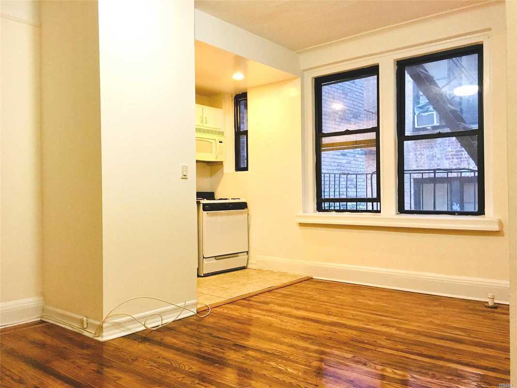 Apartment 40th Street  Queens, NY 11104, MLS-RD2919-5