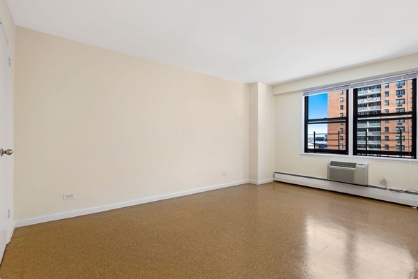 Apartment Horace Harding Expy  Queens, NY 11368, MLS-RD2922-4