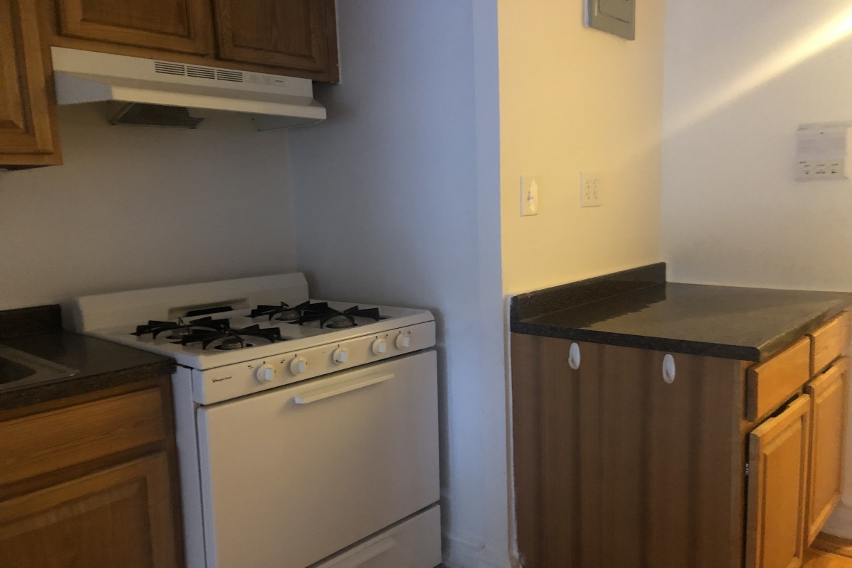 Apartment in Forest Hills - 76th Road  Queens, NY 11375