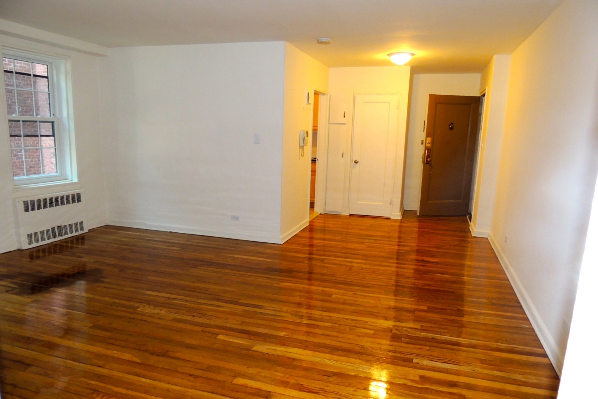 Apartment Burden Crescent  Queens, NY 11435, MLS-RD2937-3