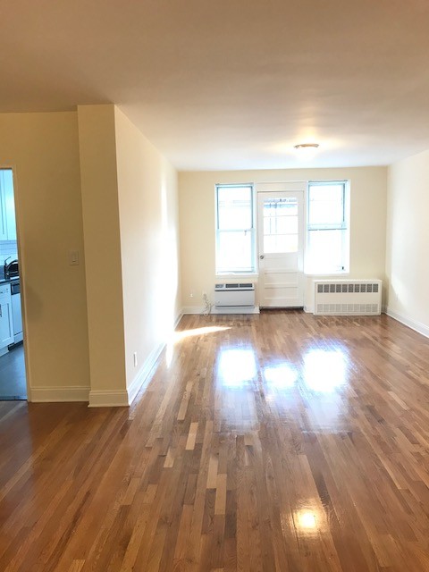 Apartment 150th Street  Queens, NY 11358, MLS-RD2956-3