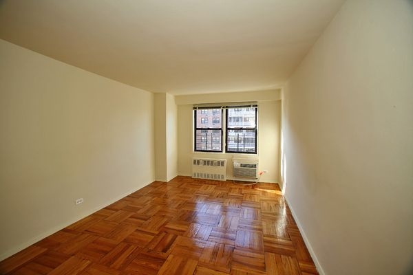 Apartment 67th Avenue  Queens, NY 11374, MLS-RD3013-2