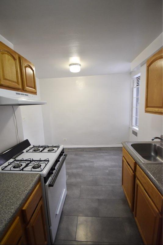 Apartment 35th Avenue  Queens, NY 11372, MLS-RD3023-3