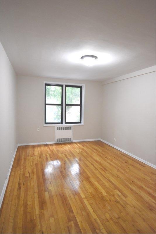 Apartment 35th Avenue  Queens, NY 11372, MLS-RD3023-5