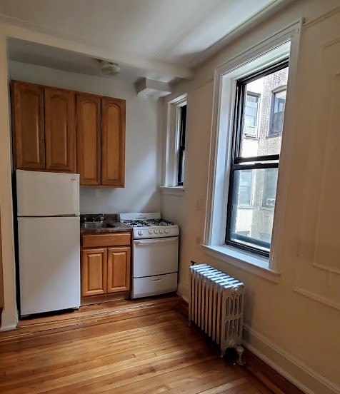 Apartment in Astoria - 30th Road  Queens, NY 11106