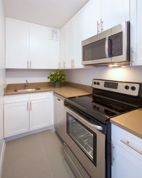 Apartment in Corona - Horace Harding Expy  Queens, NY 11368