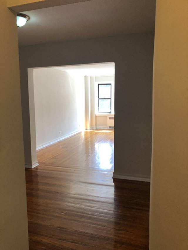 Apartment 34th Avenue  Queens, NY 11372, MLS-RD3183-3