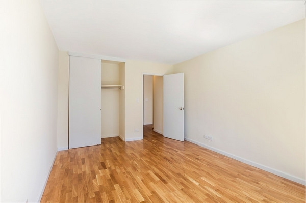 Apartment 57th Avenue  Queens, NY 11368, MLS-RD3185-3